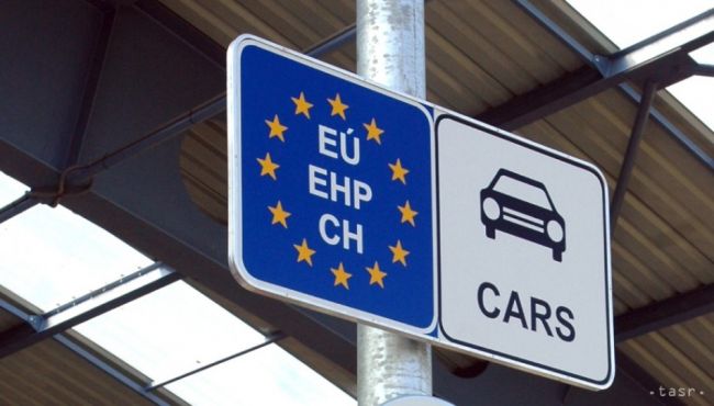 Rada EÚ predĺžila kontroly na niektorých vnútorných hraniacich