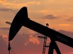 Rast zásob v ropnom uzle USA znížil ceny ropy