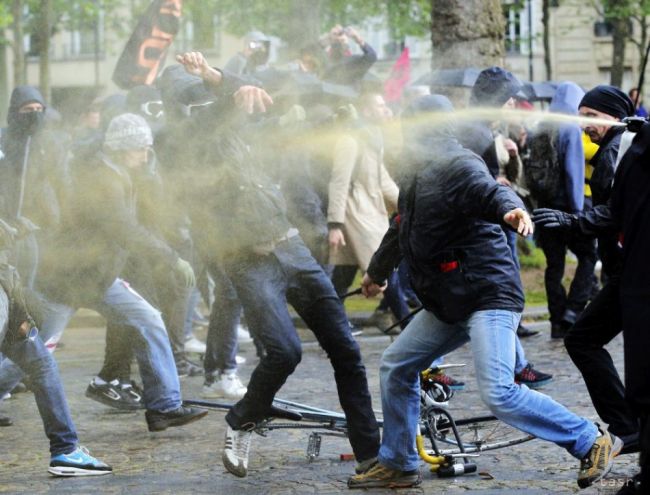 Francúzska polícia deložovala odporcov zmien v zákonníku práce