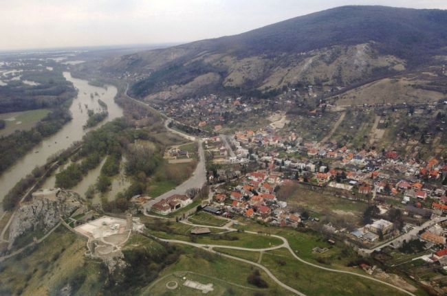 Národnú prírodnú rezerváciu Devínska Kobyla budú dnes čistiť