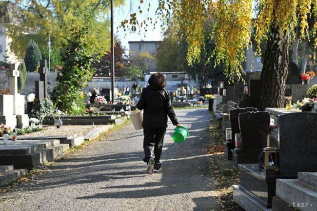 Potýčka na cintoríne v Rusku si vyžiadala tri obete a 23 zranených