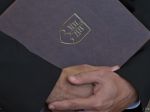 Strany oznámili členov štátnej volebnej komisie, dnes zložia sľub