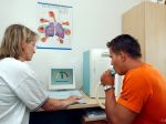 Chronickú obštrukčnú chorobu pľúc si niektorí mýlia s astmou