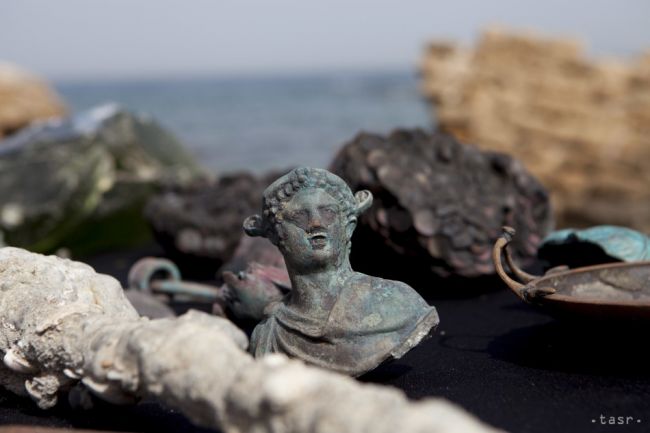 Izraelskí potápači našli vo vraku lode poklad starý 1600 rokov