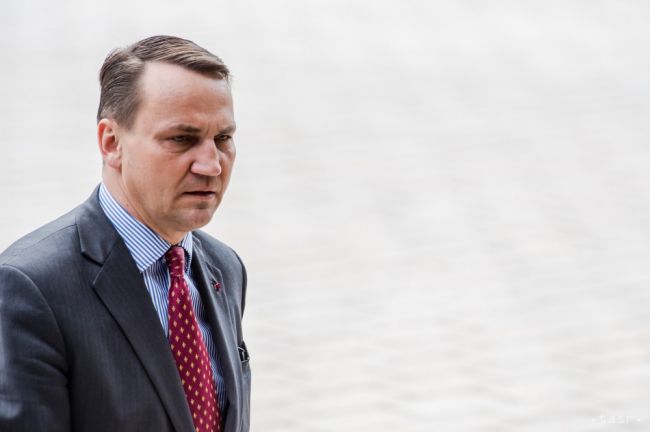 Sikorski: Odchod Británie z EÚ by mohol oslabiť mier v Európe