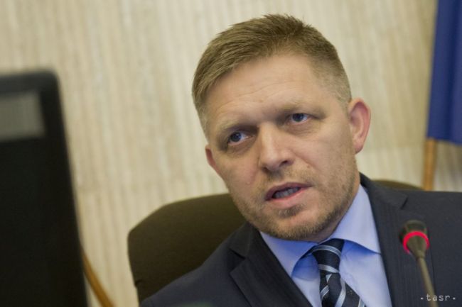 R. Fico prvýkrát vystúpi po operácii, do kúpeľov sa asi nechystá