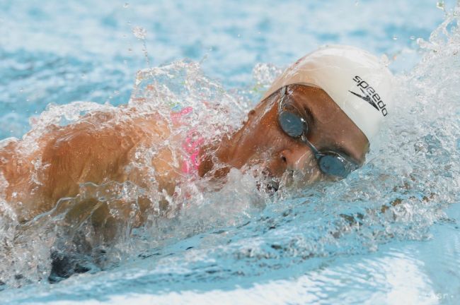 Listopadová nepostúpila do finále na 100 m znak