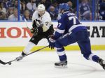 Pittsburgh vyhral na ľade Tampy Bay 4:2 a ujal sa vedenia v sérii