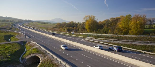 Jedna z najhorších ciest v BBSK sa na zoznam opráv nedostala