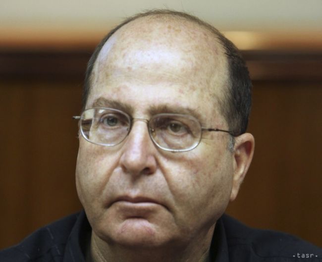 Izraelský minister obrany Moše Jalon odstúpil