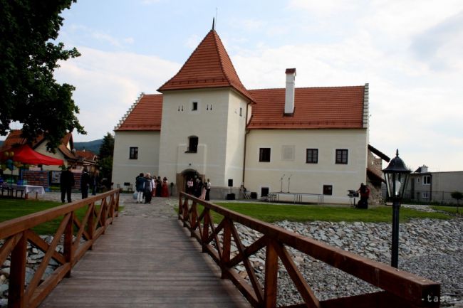 FOTO: V Šimonovanoch otvorili jeden z najstarších kaštieľov v SR