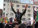 V Bagdade platí zákaz vychádzania, demonštranti vtrhli k premiérovi