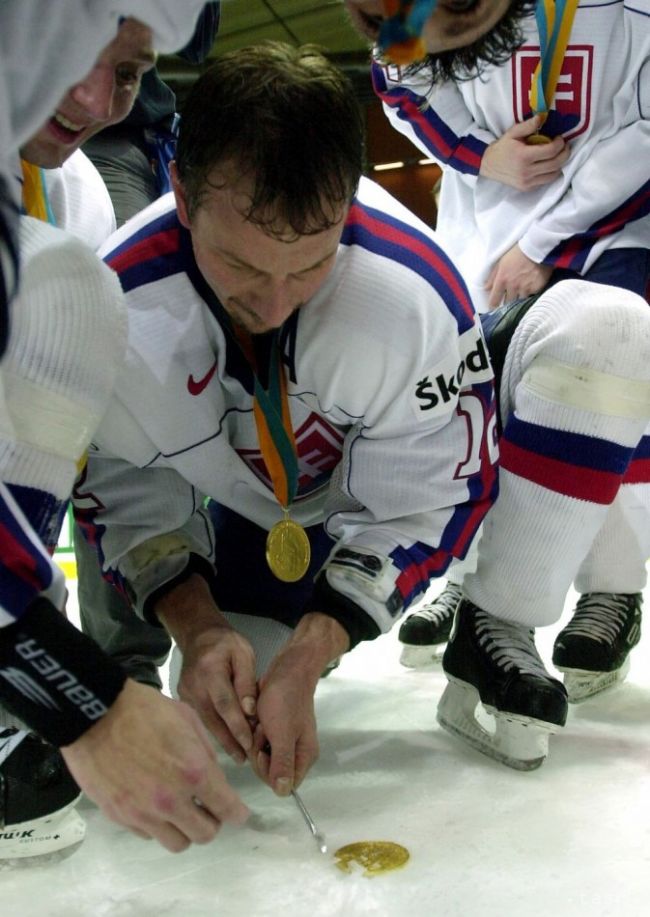 Bondru uviedli do Siene slávy IIHF: Bolo to emotívne