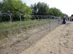 Počet narušiteľov maďarských hraníc stále stúpa