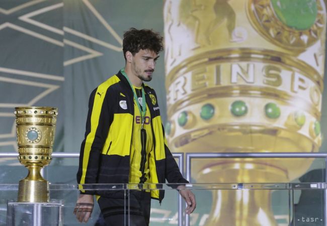 Hummels sa vracia späť do Bayernu. Podpísal zmluvu na päť rokov