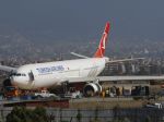 V lietadle Turkish Airlines v Istanbule nahlásili bombu