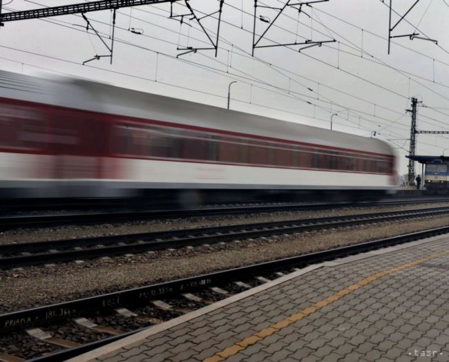 Zosuv pôdy v Sasku zablokoval vlakovú dopravu medzi Drážďanmi a Prahou