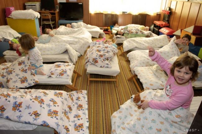 Nočné pomočovanie trápi i päťročné deti, karhaním sa to nevyrieši