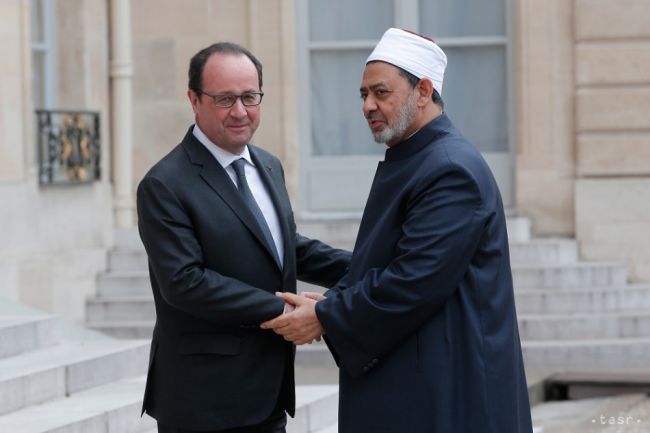Hollande hovoril o extrémizme s imámom univerzity al-Azhar