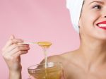 Zdravotné výhody medu: Viete, ako ho využiť na pokožku a vlasy?