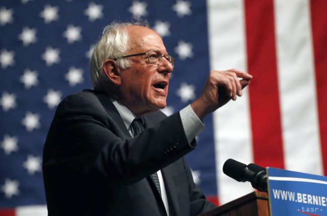 Sanders prijal Trumpovu výzvu na predvolebnú debatu v Kalifornii