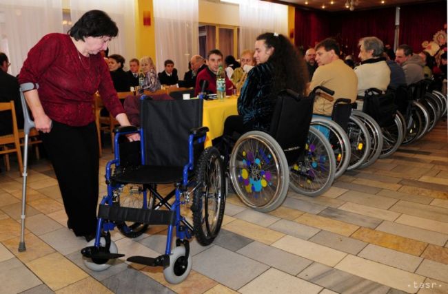 Skleróza multiplex trápi mladých,na vozíku skončí asi pätina pacientov