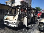 V Albánsku horel autobus, jedna žena zahynula. Dvanásť ľudí sa zranilo