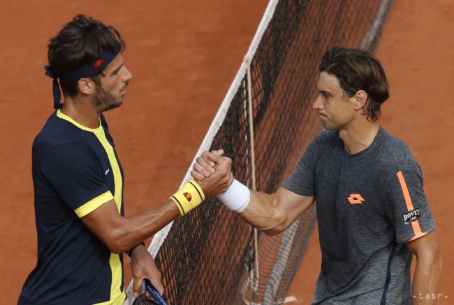 Roland Garros: Víťazom španielskeho súboja je Ferrer,ďalej aj Djokovič