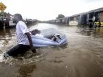 Povodne v Texase si vyžiadali už šesť obetí