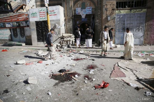 V bojoch v strednej časti Jemenu zahynulo najmenej 69 ľudí