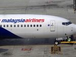 Príbuzní šiestich členov posádky letu MH17 žalujú Malaysia Airlines