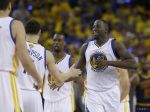 Golden State zvládli prvý krok k obhajobe, Cleveland zdolali 104:89