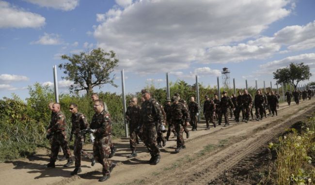 Desať maďarských policajtov ide do Bulharska pomáhať strážiť hranice