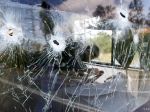 Na český autobus vo Francúzsku strieľali. Hlásia zranených