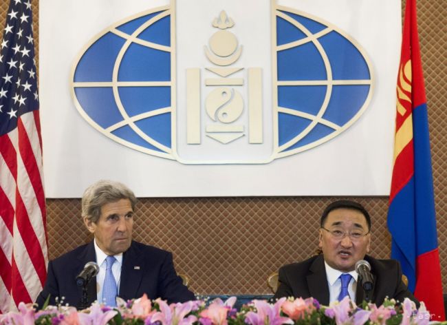 Mongolsko je oázou demokracie, vyhlásil šéf americkej diplomacie
