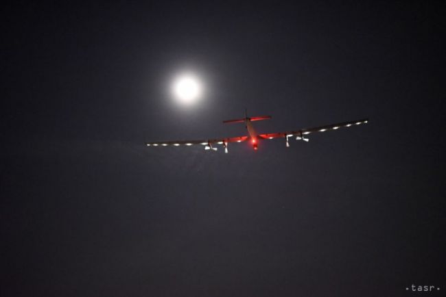 Ďalšiu etapu lietadla Solar Impulse 2 odložili pre nepriaznivé počasie