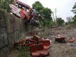 Autobusu v Bolívii zlyhali brzdy, zahynulo 17 ľudí