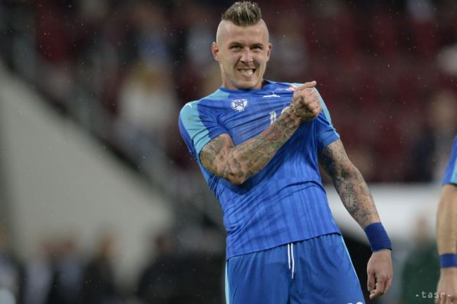 Kucka ako prvý Slovák s prezývkou na drese