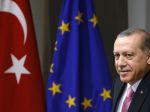 EÚ kritizuje tureckého prezidenta za zrušenie imunity poslancov