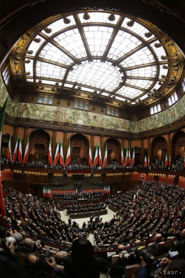 Taliansky parlament schválil zákon o trestaní popierania holokaustu