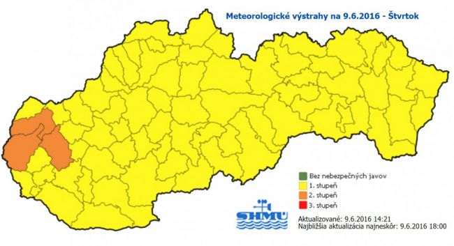 POZOR: Na celom Slovensku platí výstraha pred búrkami, hrozia povodne