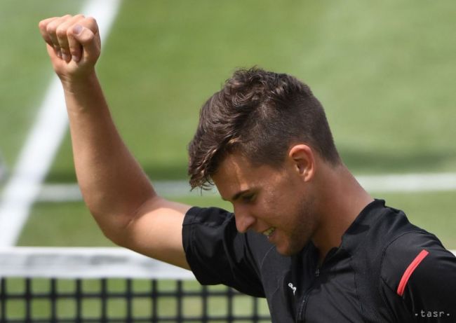 Thiem vyradil Federera. Vo finále v Stuttgarte proti Kohlschreiberovi
