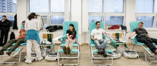 Svetový deň darcov krvi je zameraný na spojenie medzi darcom a príjemc