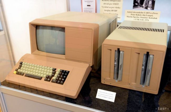 Gigantický počítač UNIVACI predviedli pred 65 rokmi v USA