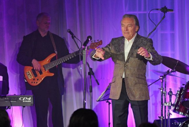 Karel Gott by sa rád čo najskôr vrátil na koncertnú scénu