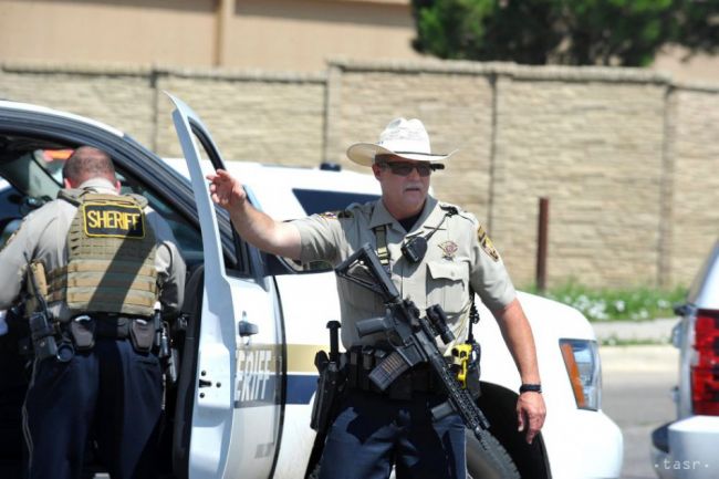 Polícia zneškodnila strelca v Texase, rukojemníci sú v bezpečí