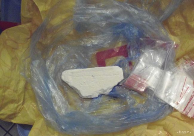 Mexická polícia zadržala na letisku veľkú zásielku kokaínu