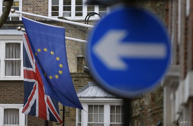 Európski diplomati dúfajú, že britskí voliči zvolia Európu
