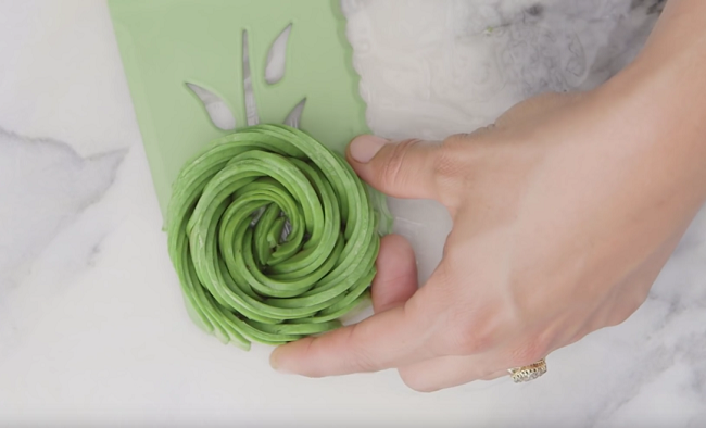 Video: Jednoduchý návod na avokádovú ružu