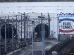 Sudánec, ktorý prešiel do Británie pešo cez eurotunel, je na slobode